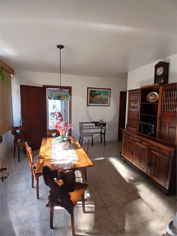 Sobrado à venda com 4 quartos, sendo 2 suítes, em Jardim Leonor, São Paulo, SP