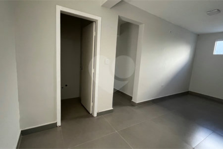Sobrado à venda com 4 quartos, sendo 3 suítes, em Jardim Paulista, Atibaia, SP