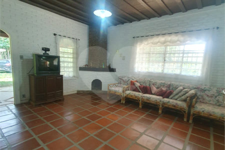 Chácara à venda com 3 quartos, sendo 1 suíte, em Chácaras Alpina, Valinhos, SP