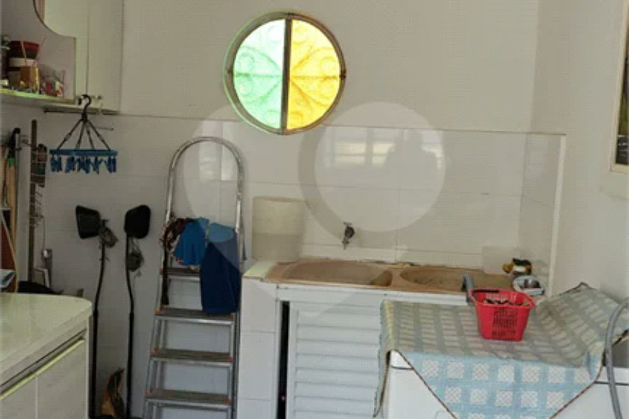 Casa à venda com 3 quartos, sendo 1 suíte, em Jaraguá, São Paulo, SP