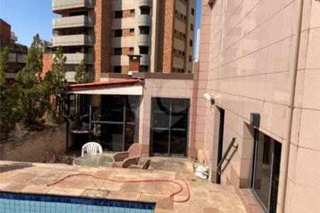Apartamento à venda com 4 quartos, sendo 2 suítes,  em Moema, São Paulo, SP