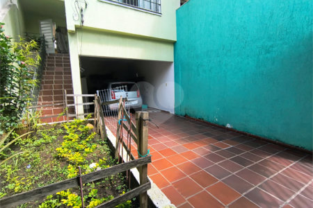Sobrado à venda com 4 quartos, sendo 2 suítes, em Vila Morse, São Paulo, SP