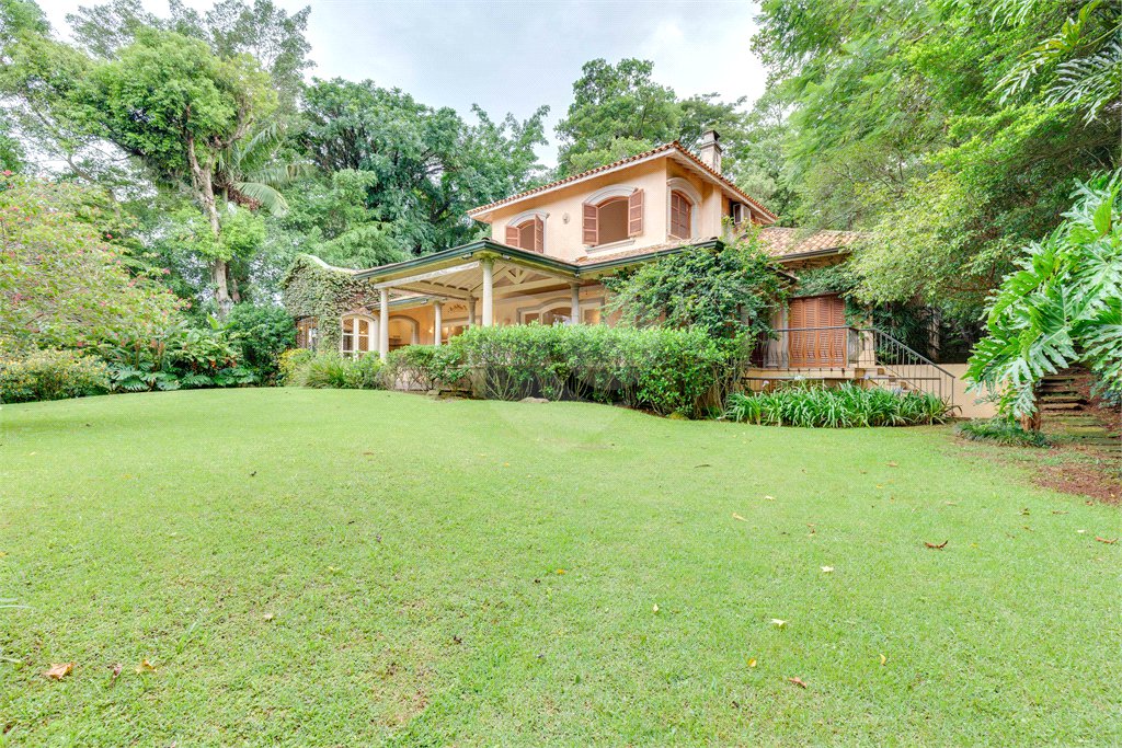 Casa à venda com 4 suítes no condomínio Chácara Flora, São Paulo - SP