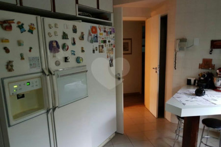 Apartamento à venda com 3 quartos, sendo 1 suíte, em Vila Andrade, São Paulo, SP