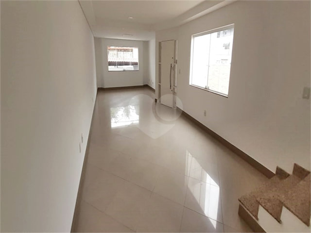 Sobrado à venda com 4 quartos, sendo 3 suítes,  em Vila Maria Alta, São Paulo, SP
