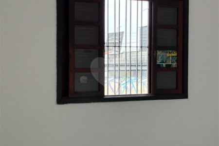 Casa à venda com 3 quartos, sendo 1 suíte,  em Vila Figueira, Suzano, SP