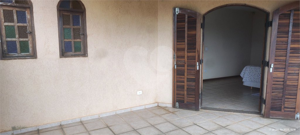 Chácara à venda com 4 quartos, sendo 3 suítes, em Campos de Atibaia, Atibaia, SP