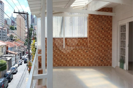 Sobrado à venda com 3 quartos, sendo 2 suítes, em Vila Paulicéia, São Paulo, SP