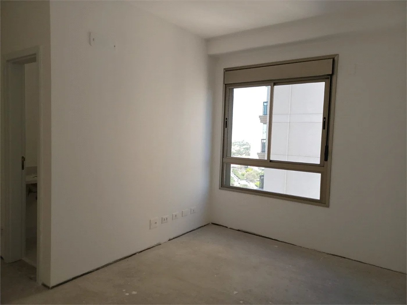Apartamento à venda com 4 suítes em Real Parque, São Paulo, SP