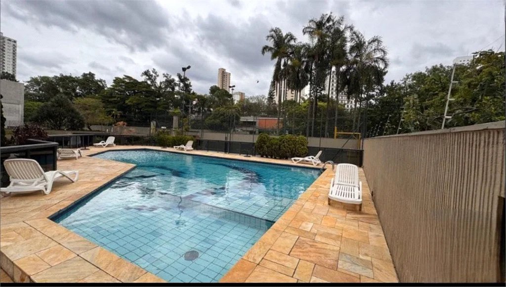 Apartamento à venda ou para alugar com 3 quartos, sendo 1 suíte, em Vila Andrade, São Paulo, SP