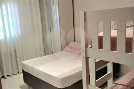 Casa à venda com 3 quartos, sendo 1 suíte, no condomínio Conjunto Vila- Loteamento Vitória Régia, Atibaia - SP