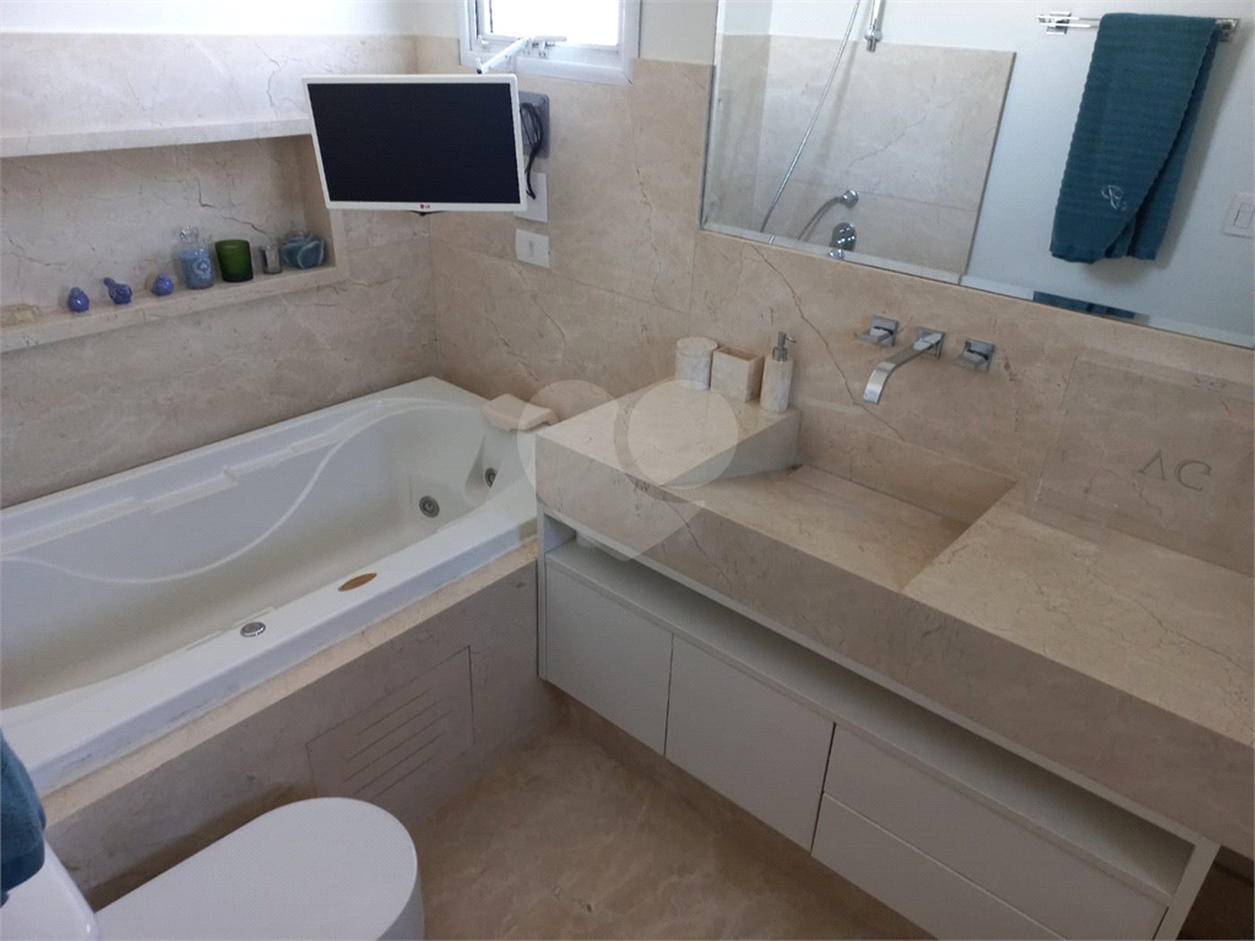 Apartamento à venda com 4 suítes em Santa Teresinha, São Paulo, SP