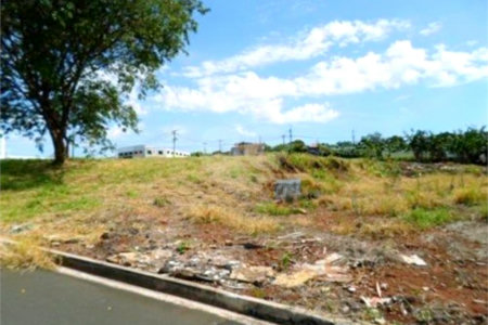 Terreno à venda em Jardim Universal, Araraquara, SP