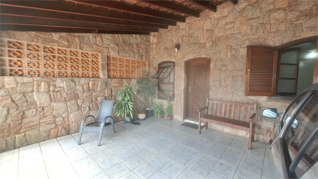 Casa à venda com 2 quartos em Vila Barcelona, Sorocaba, SP