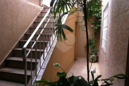 Sobrado à venda com 2 quartos em Vila Maria Alta, São Paulo, SP