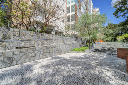 Apartamento à venda com 3 suítes em Granja Julieta, São Paulo, SP