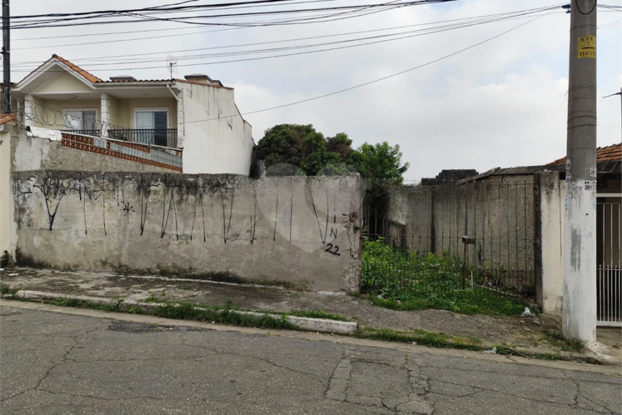 Terreno à venda com 1 suíte em Vila Constança, São Paulo, SP