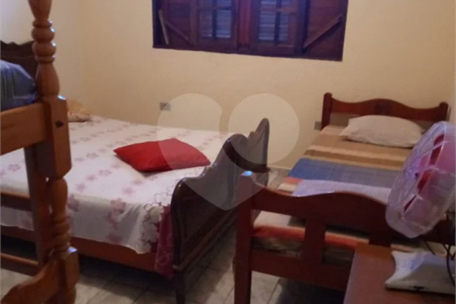 Casa Térrea à venda com 2 quartos, sendo 1 suíte, no Centro, Itanhaém, SP