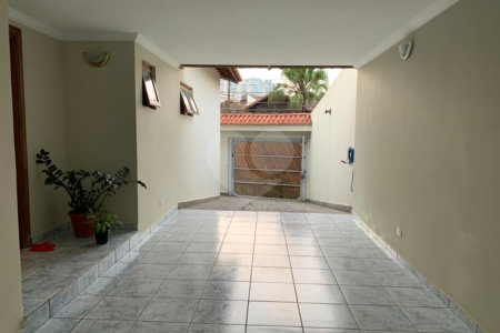 Casa Térrea à venda com 3 suítes em Jardim Petrópolis, São Paulo, SP