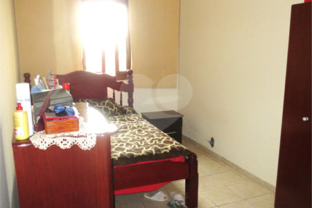 Sobrado à venda com 4 quartos, sendo 1 suíte, em Cambuci, São Paulo, SP