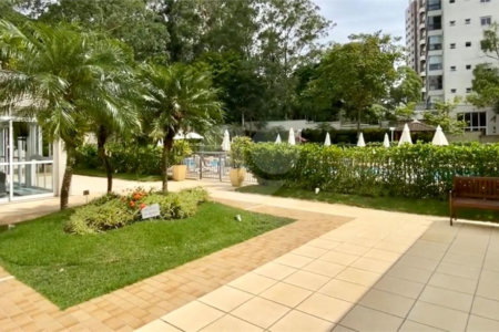 Apartamento à venda com 3 suítes em Vila Andrade, São Paulo, SP