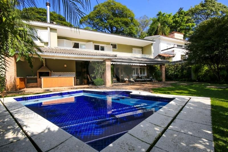 Casa à venda com 3 quartos, sendo 2 suítes,  em Vila Tramontano, São Paulo, SP