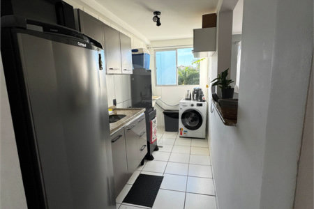 Apartamento á venda, com 02 Dormitórios, em Jardim Ricetti.