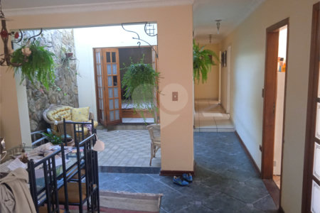 Casa à venda com 8 quartos, sendo 3 suítes, em Jardim Terceiro Centenário, Atibaia, SP
