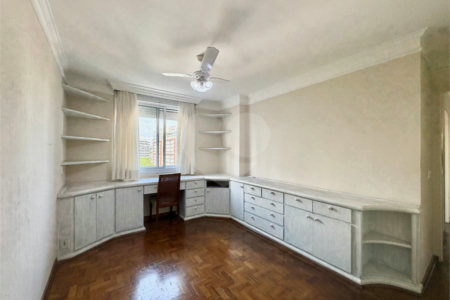 Apartamento à venda com 4 quartos, sendo 1 suíte, em Chácara Santo Antônio, São Paulo, SP
