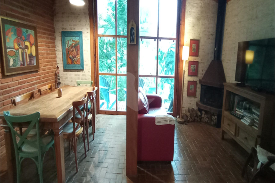 Casa Térrea à venda com 3 quartos, sendo 1 suíte, em Serra da Cantareira, Mairiporã, SP