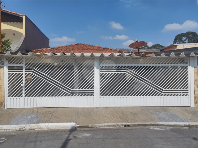 Casa Térrea à venda com 4 quartos, sendo 2 suítes,  em Parque Edu Chaves, São Paulo, SP