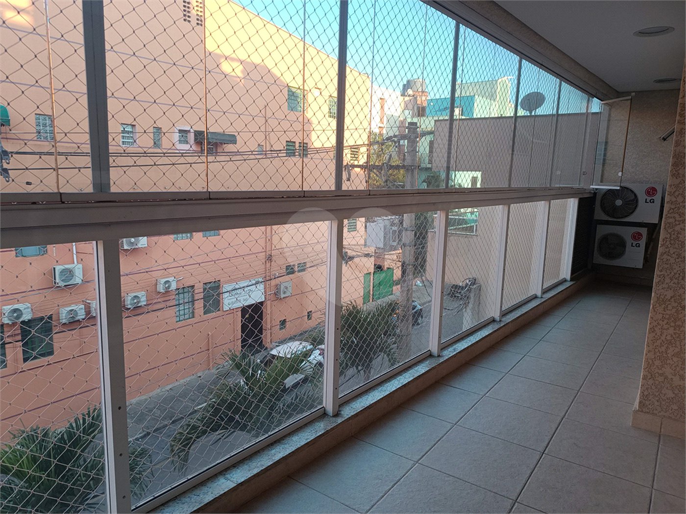 Apartamento à venda com 3 quartos, sendo 1 suíte, no Centro, São Roque, SP