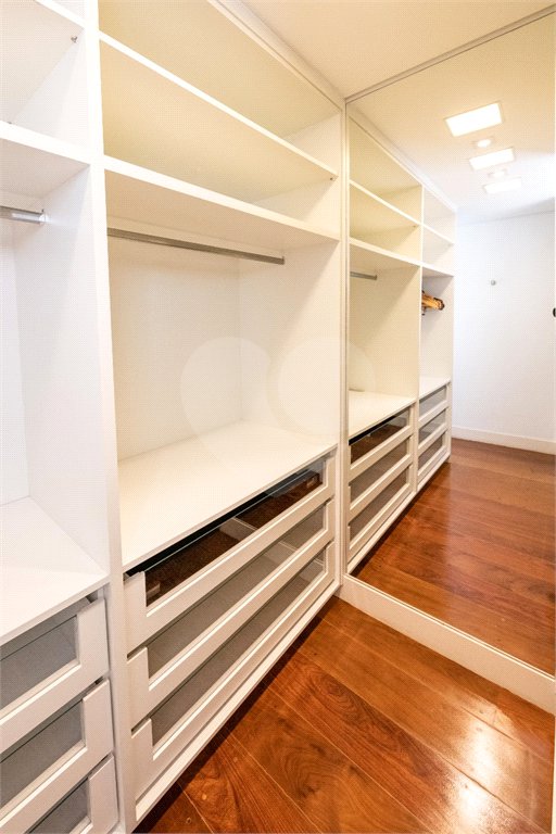 Apartamento à venda com 3 quartos, sendo 1 suíte, em Paraíso, São Paulo, SP