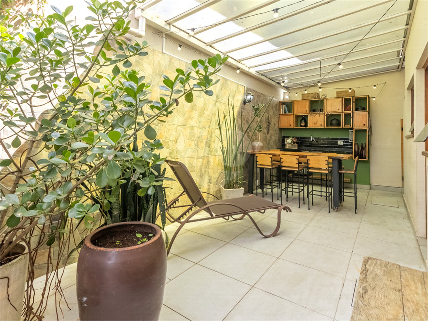 Casa à venda com 4 quartos, sendo 2 suítes, em Jardim Marajoara, São Paulo, SP