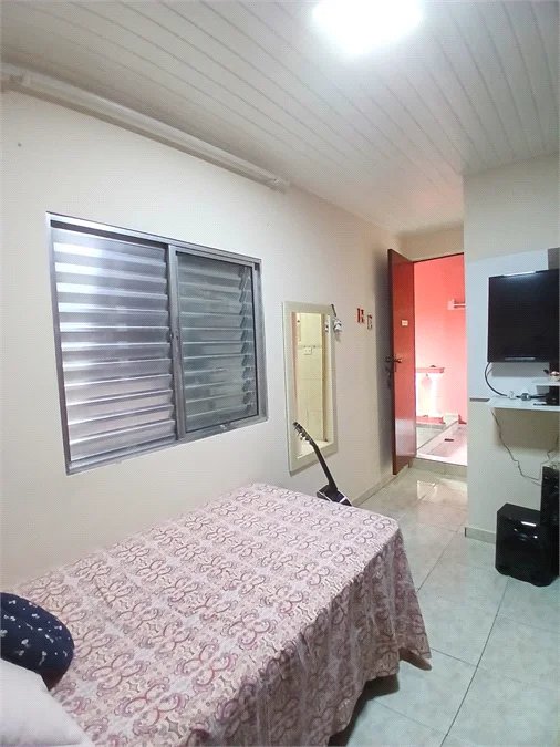 Casa à venda com 3 quartos, sendo 1 suíte, em Vila Rica, São Paulo, SP