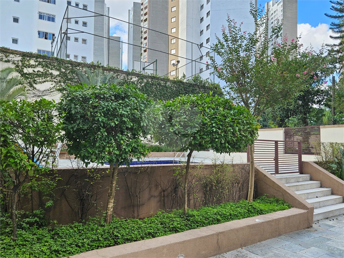 Apartamento à venda com 3 quartos, sendo 2 suítes, em Jardim Ampliação, São Paulo, SP