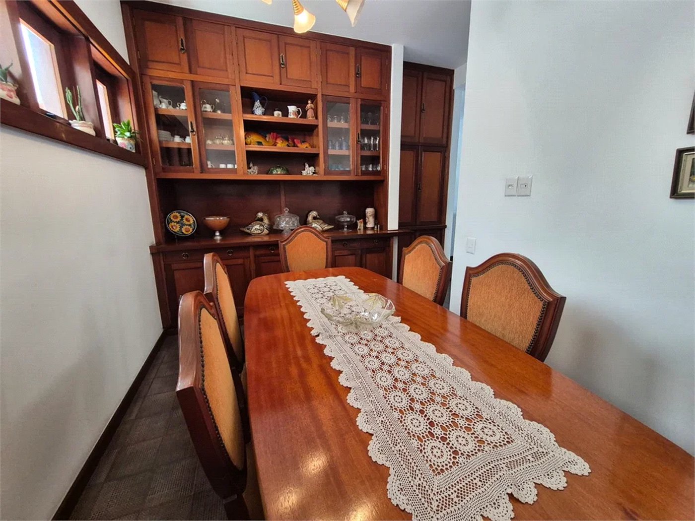 Casa de Vila à venda ou para alugar com 4 quartos, sendo 2 suítes, em Jardim Leonor, São Paulo, SP