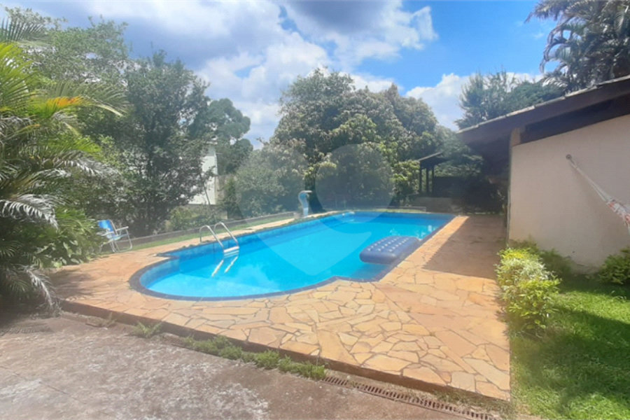 Casa à venda com 3 quartos, sendo 2 suítes, em São Vicente, Mairiporã, SP