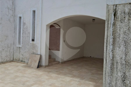 Casa à venda com 3 quartos, sendo 1 suíte,  em Vila Oliveira, Mogi das Cruzes, SP