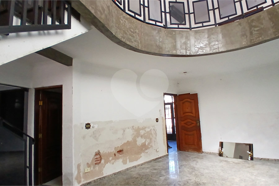 Sobrado à venda com 4 quartos, sendo 1 suíte, em Santana, São Paulo, SP