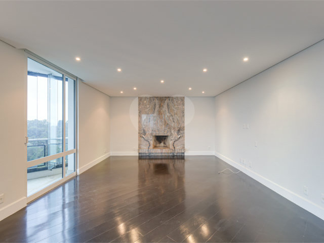 Apartamento à venda ou para alugar com 4 suítes em Alto da Boa Vista, São Paulo, SP