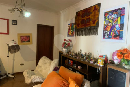Sobrado à venda ou para alugar com 5 quartos, sendo 4 suítes, em Chácara Monte Alegre, São Paulo, SP