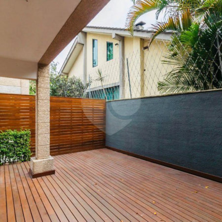 Casa à venda com 3 quartos, sendo 1 suíte,  no condomínio Reserva do Visconde, São Paulo - SP