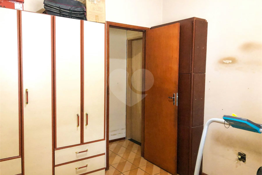Sobrado à venda com 5 quartos, sendo 1 suíte, em Parque Edu Chaves, São Paulo, SP