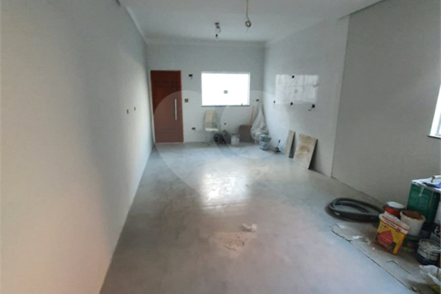 Casa à venda com 3 suítes em Vila Maricy, Guarulhos, SP