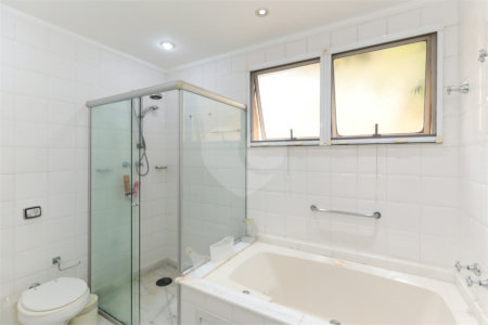 Casa à venda com 4 suítes no condomínio Residencial Courtyard Village, São Paulo - SP