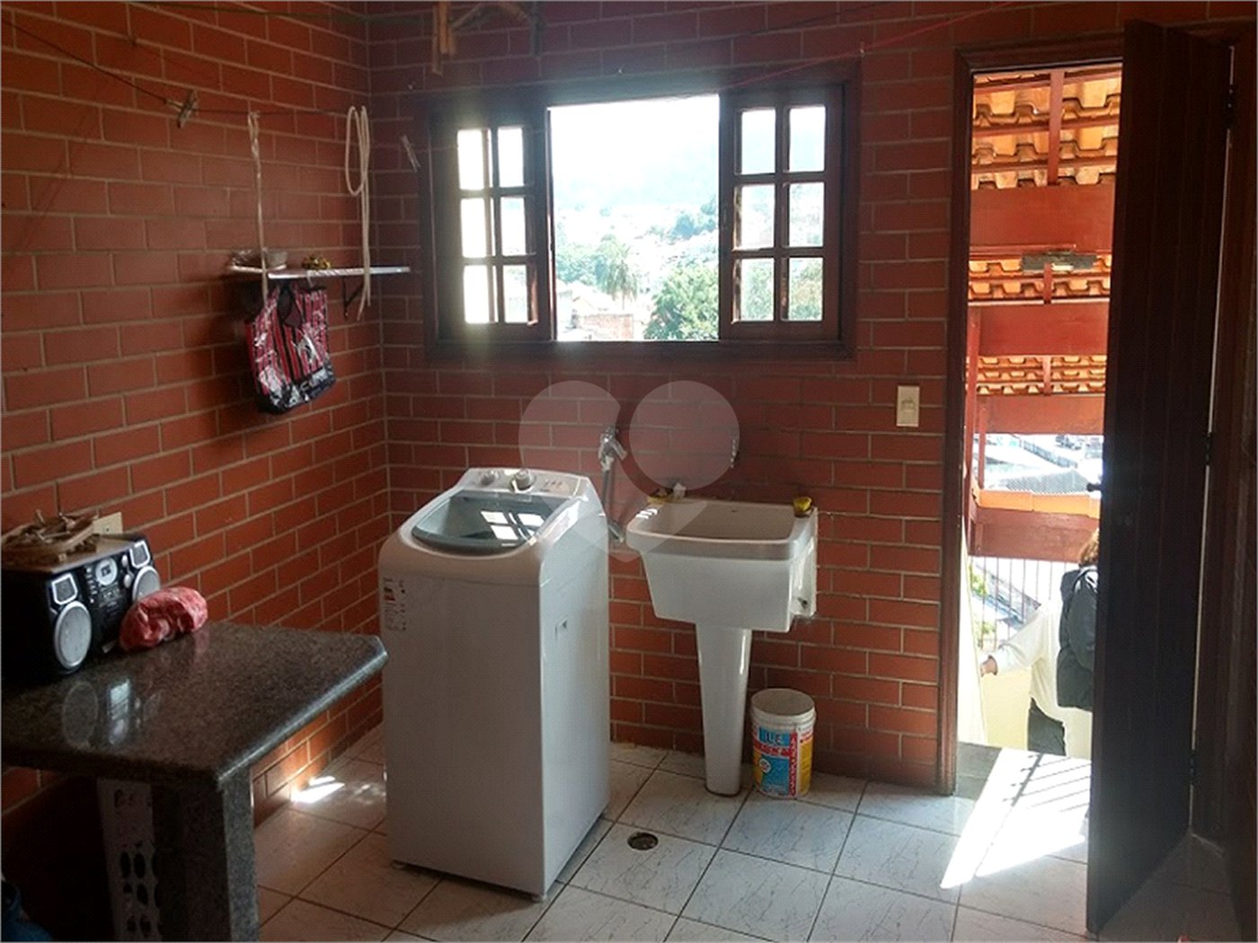 Sobrado à venda com 4 quartos, sendo 2 suítes, em Tremembé, São Paulo, SP