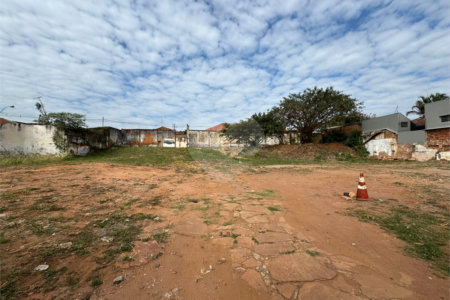 Terreno comercial de 2.100m2, no Bairro Vila Prado em São Carlos-SP