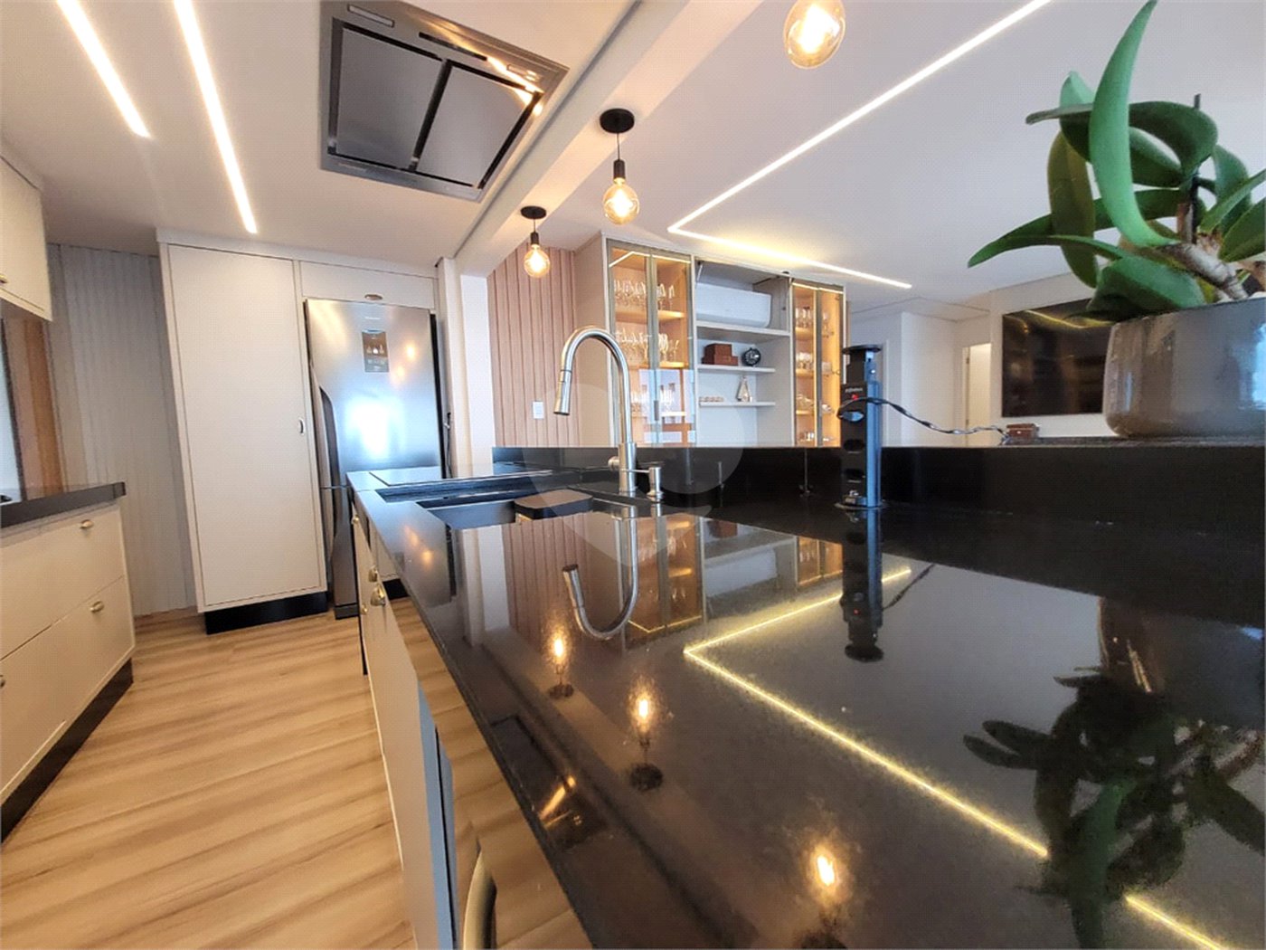 Apartamento à venda com 3 suítes em Parque Campolim, Sorocaba, SP