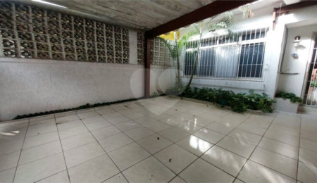 Casa à venda com 3 quartos, sendo 1 suíte,  em Vila Paulista, São Paulo, SP